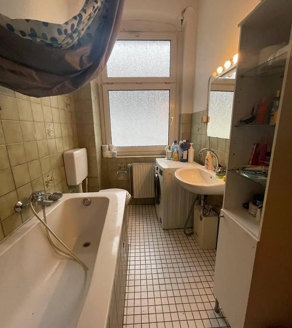 Homestay Lovely Room In Duesseldorf Nearly Duesseldorf Hbf